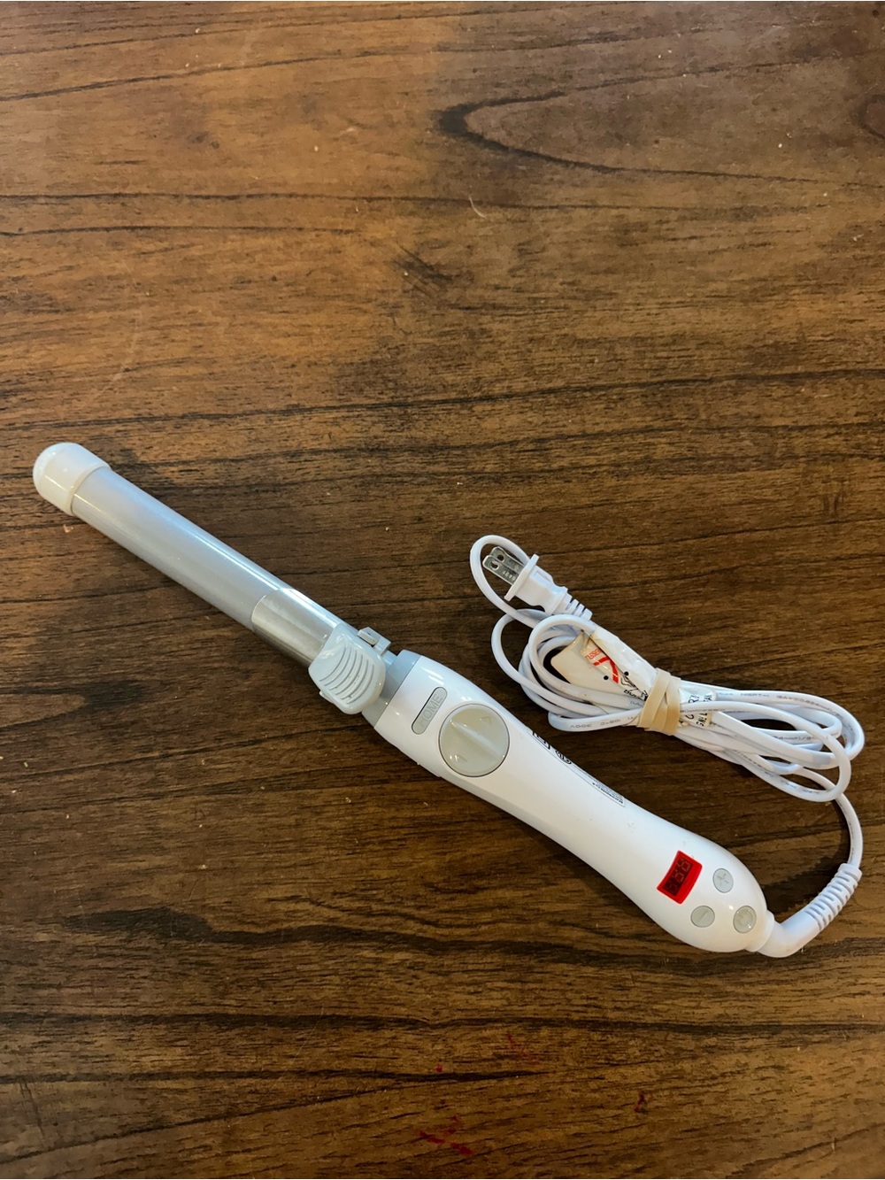 Beachwaver Co S1 Rotating Curling Iron White 1” Digital Automatic Curling Wand
